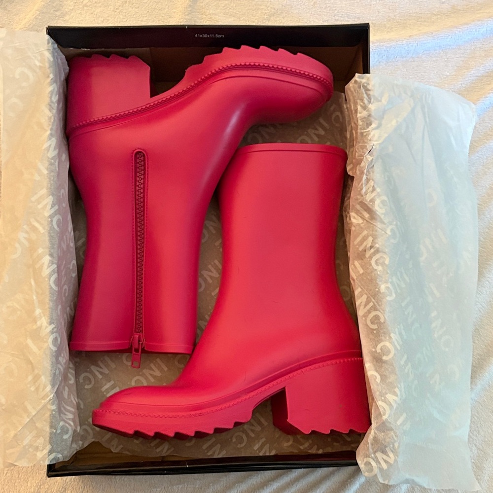 INC International Concepts Bright Pink Chunky Lug Ankle Rain Boots